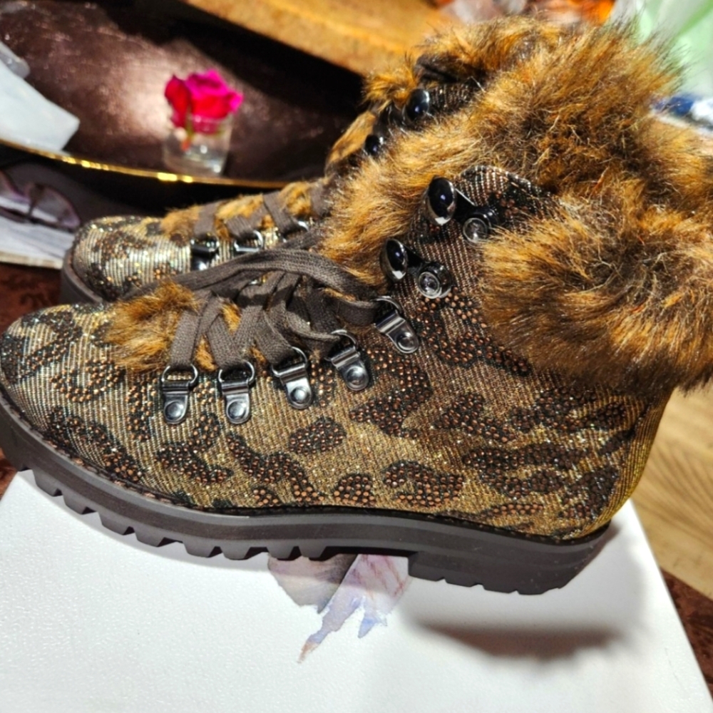 Jessica Simpson boots